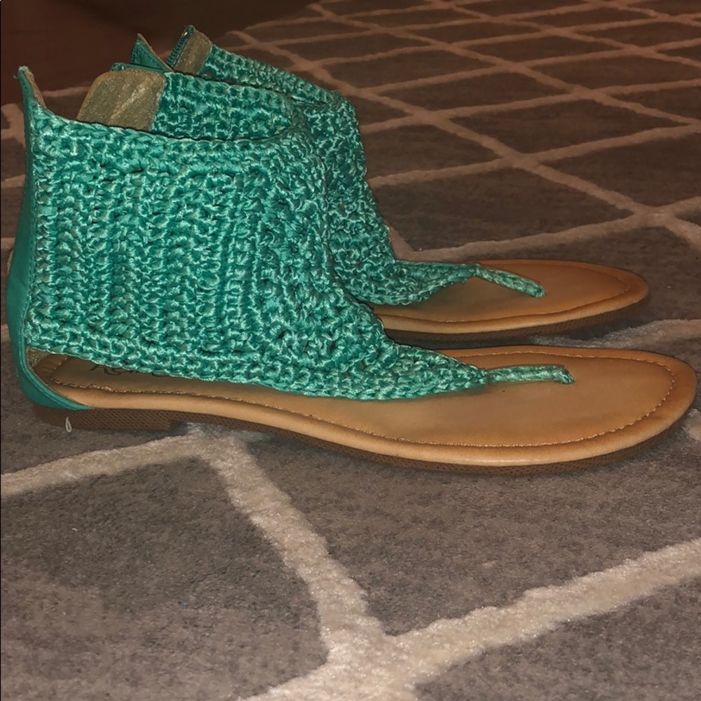 ❗️3/$16❗️crocheted sandals